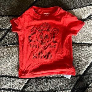 Old Navy Short Sleeve Red Unisex Kids' T-Shirt